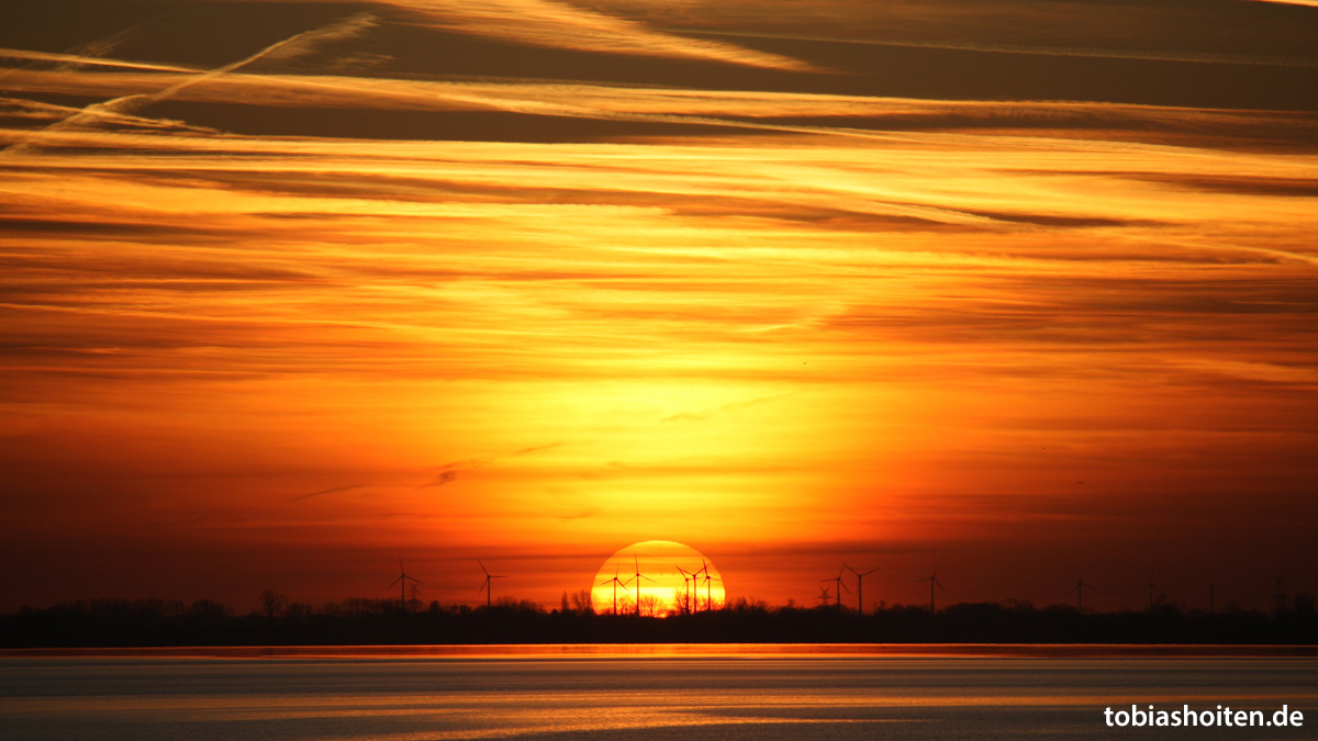 Wilhelmshaven Sonnenuntergang Tobias Hoiten