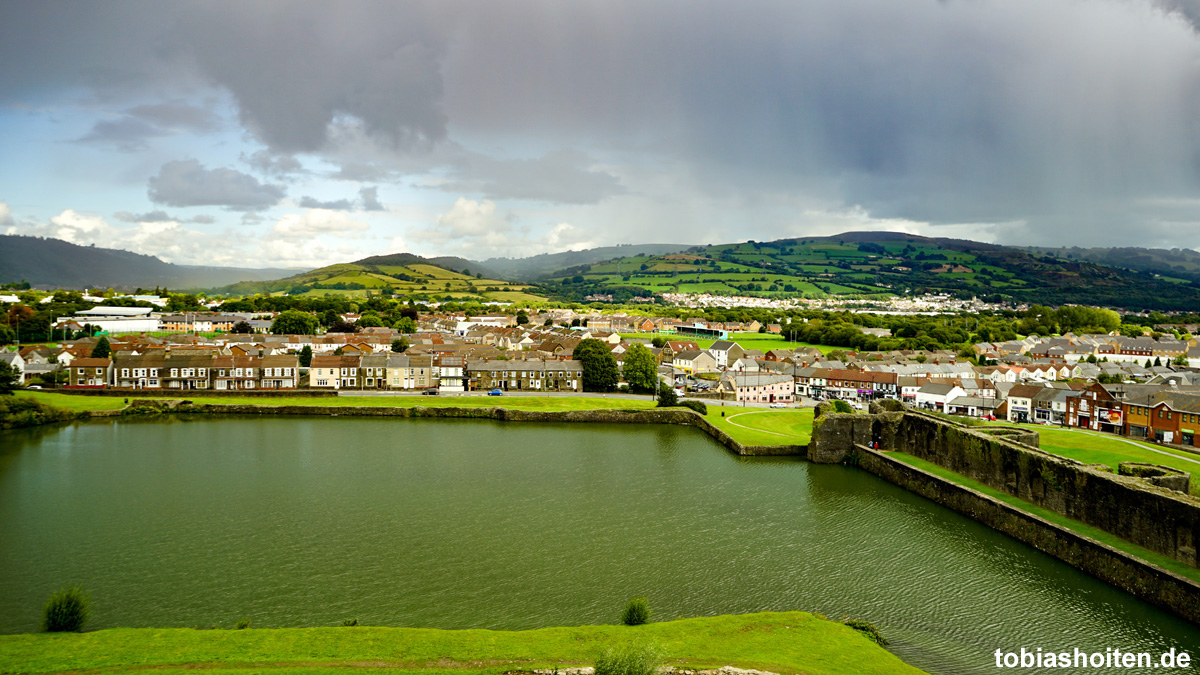 wales-caerphilly-castle-tobias-hoiten-4