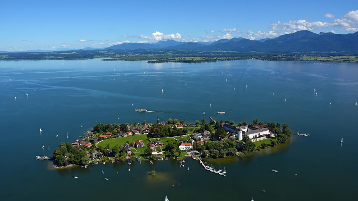 chiemsee-alpenland-fraueninsel