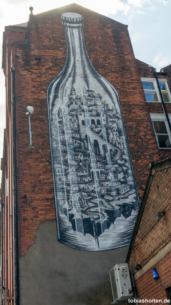 manchester-street-art-phlegm-cable-street-tobias-hoiten