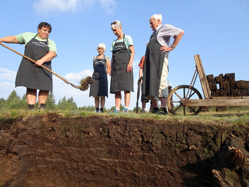 naturpark-amergauer-alpen-handwerk-erleben-moor-tobias-hoiten