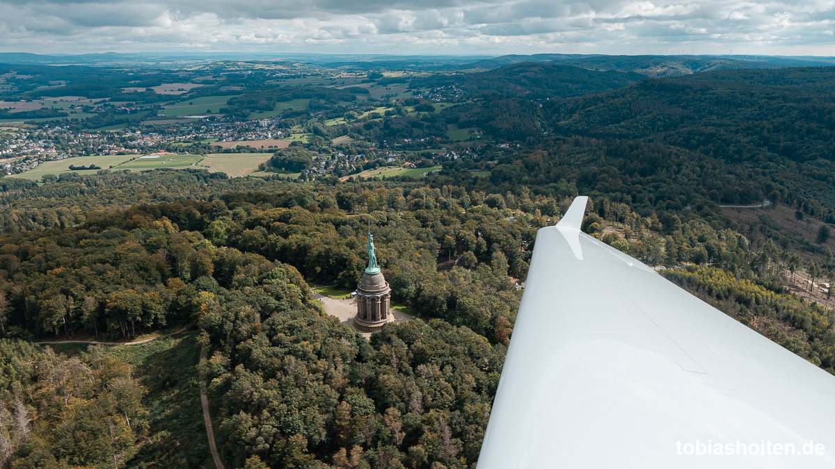 Segelfliegen im Teutoburger Wald: Hermannsdenkmal & Co von oben entdecken